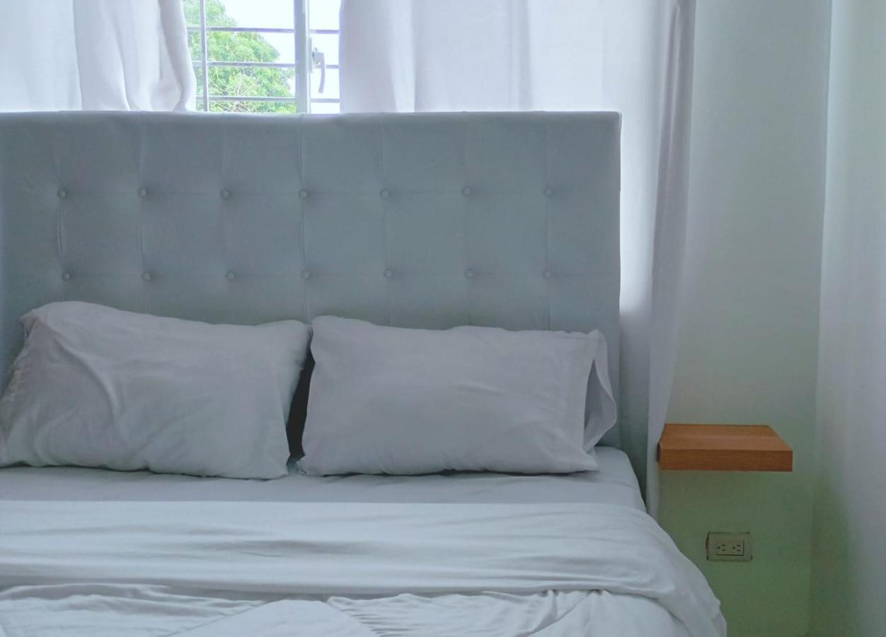 סנטיאגו דה לוס קבאלרוס El Montserrat - Hotel Boutique מראה חיצוני תמונה